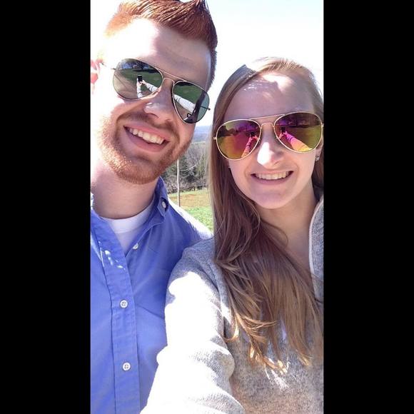 Poshmark profile picture for @fireballs